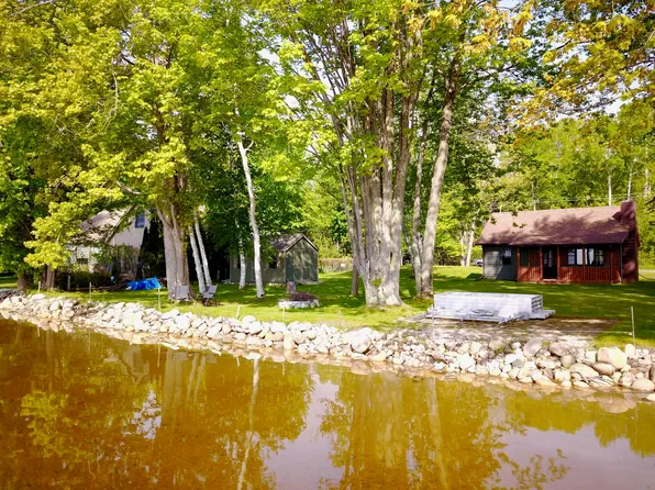 9460 Silver Strand Rd, Levering, MI 49755