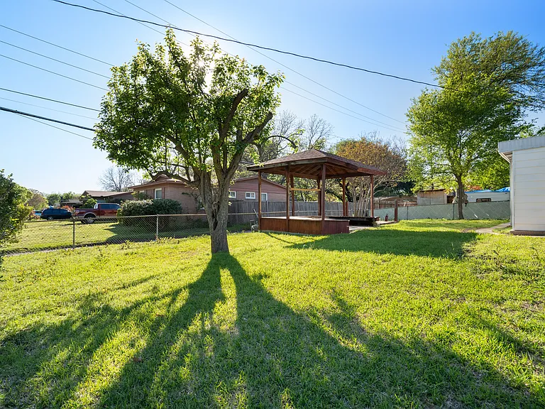 10403 Sandra Lynn Dr — Photo 24