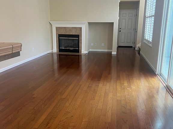 5th image of 95 W Amistad Ln