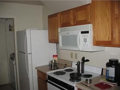 2nd image of 902 Sagewood
