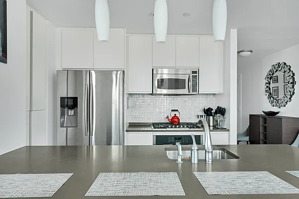 Rented by Compass | media 28