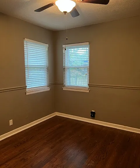 3208 Brown Trl — Photo 8