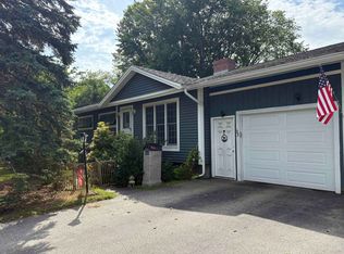 32 Clover St, Exeter, NH 03833