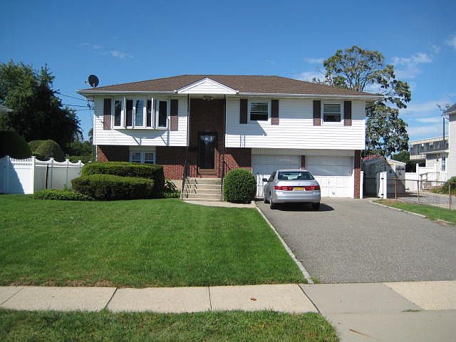 1st image of 208 Division Ave