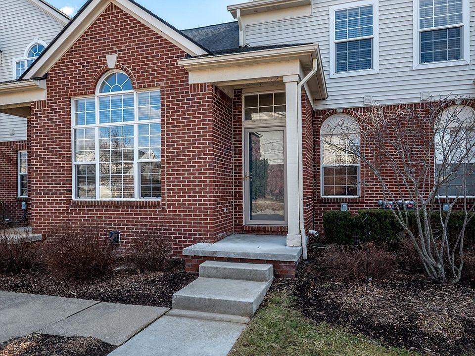 1st image of 21104 Alexa Dr #104