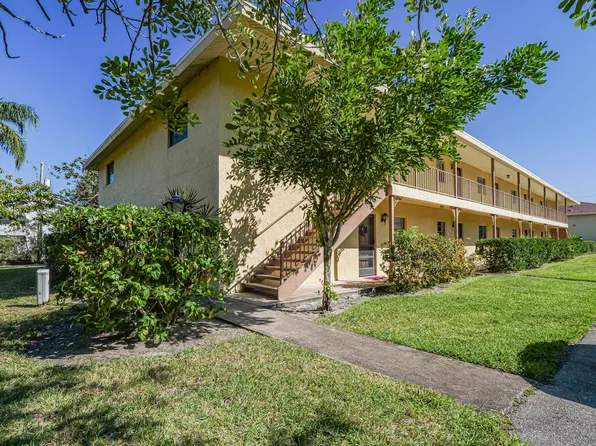 400 18th St APT G2, Vero Beach, FL 32960
