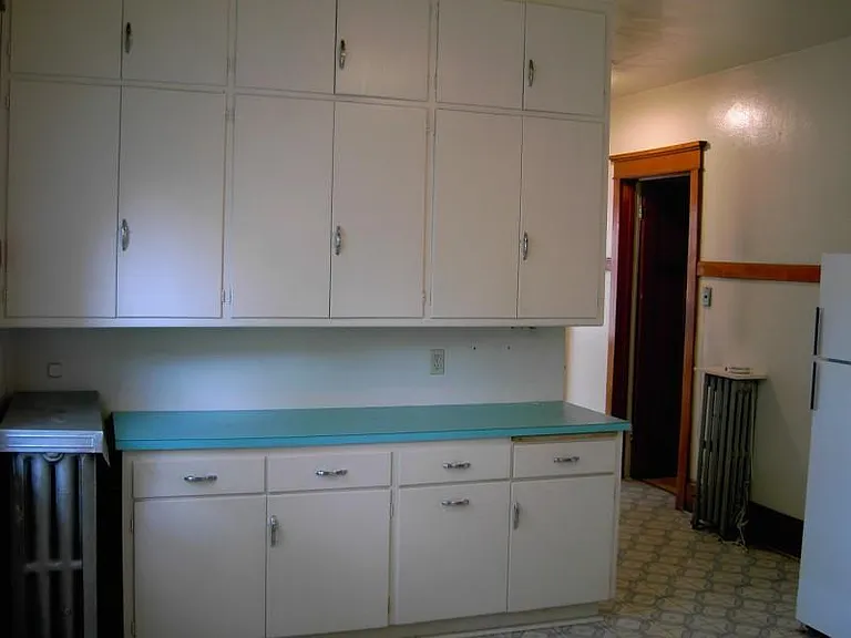 1820 E Hartford Ave — Photo 8