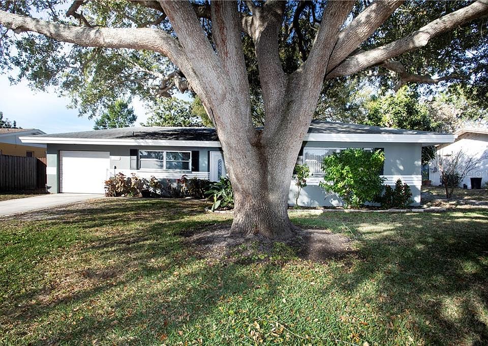 1st image of 13727 Jamaica Dr