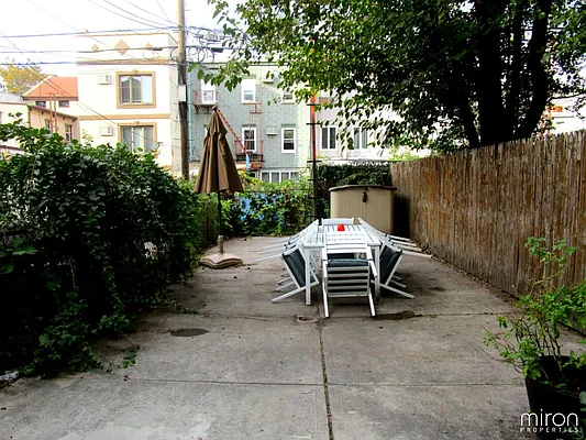 Rented by Miron Properties | media 8