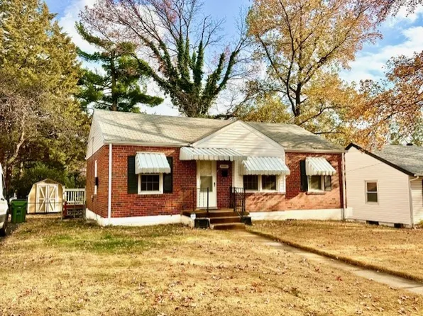 3624 San Jose Ln, Saint Ann, MO 63074