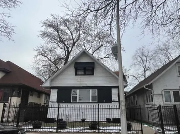 1049 N Lockwood Ave, Chicago, IL 60651