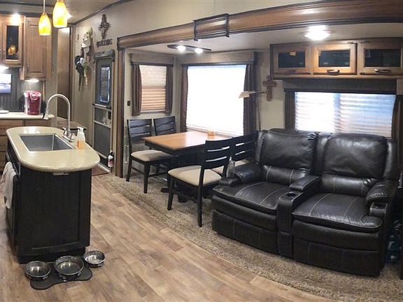 5th image of 145 Eagle Ln
