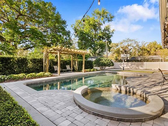 2nd image of 3028 Crystal Oak Ct