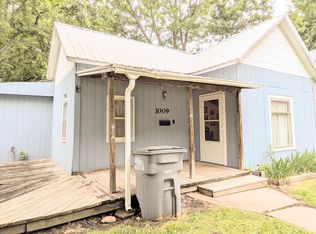 1009 Exchange St, Emporia, KS 66801