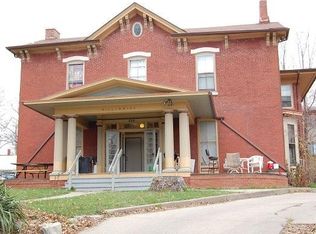 226 S Johnson St #A-B, Iowa City, IA 52240