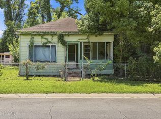 1621 Thomas St, Waycross, GA 31501