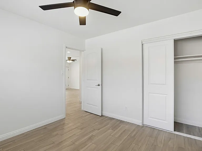 4253 1/2 Altadena Ave #1/2 — Photo 8