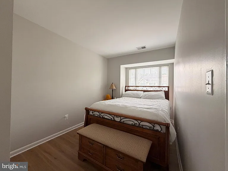 20382 Farmgate Ter — Photo 18