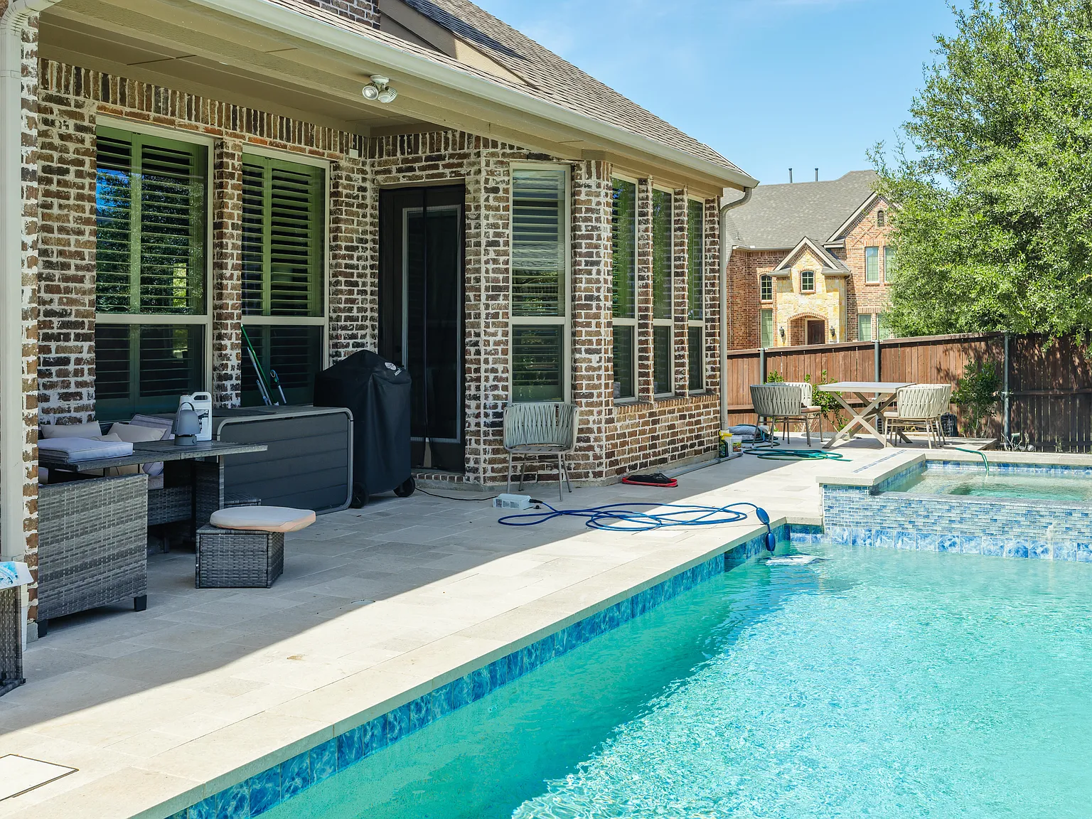 5 bed, 4306 sqft, $5,999 — Photo 4