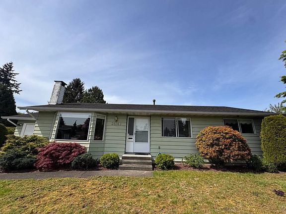 2nd image of 21946 Cliff Pl