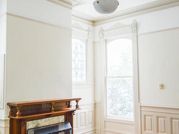 2nd image of 1571 Oak St #A