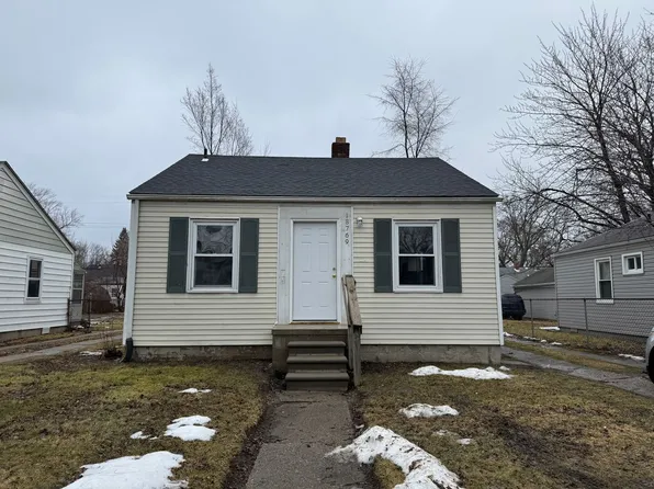 18769 Kingsville St, Harper Woods, MI 48225