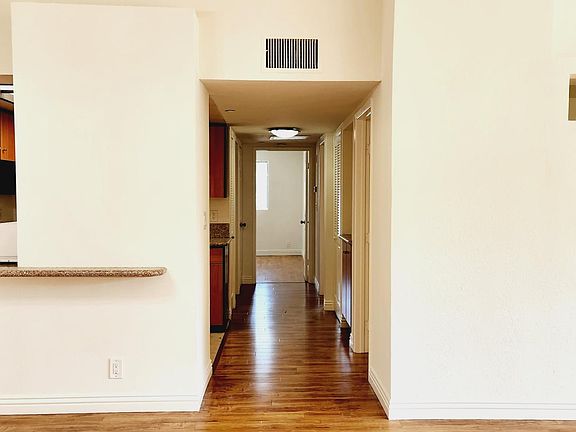 3rd image of 1141 N Columbus Ave #107FF