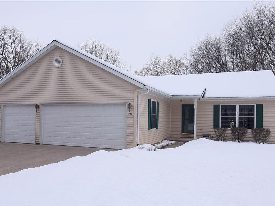 1st image of 122 Country Club Dr