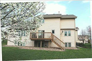 2nd image of 106 NW Cedarwood Dr