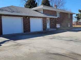 211 Glenmore Dr #211, Gretna, NE 68028