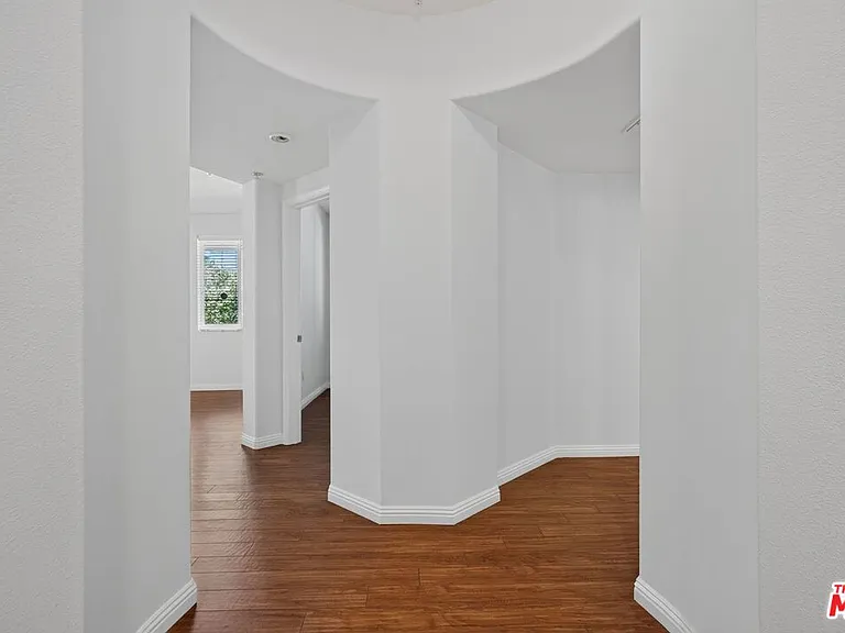 360 Avenue 26 #107 — Photo 27
