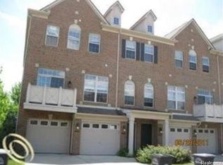 39822 Rockcrest Cir, Northville, MI 48168