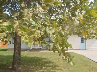605 Tharp Ave, Green Forest, AR 72638
