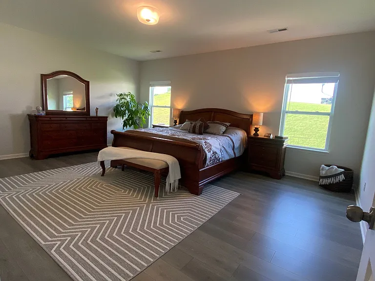 2440 Dukes Hollow Ct — Photo 10