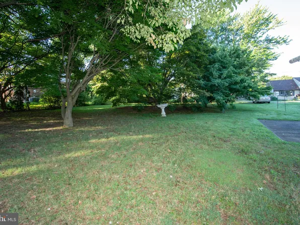 919 Linden Ave, Langhorne, PA 19047