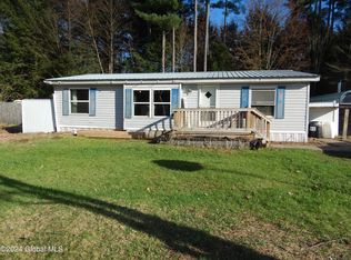 16 Hoffman Dr, Warrensburg, NY 12885
