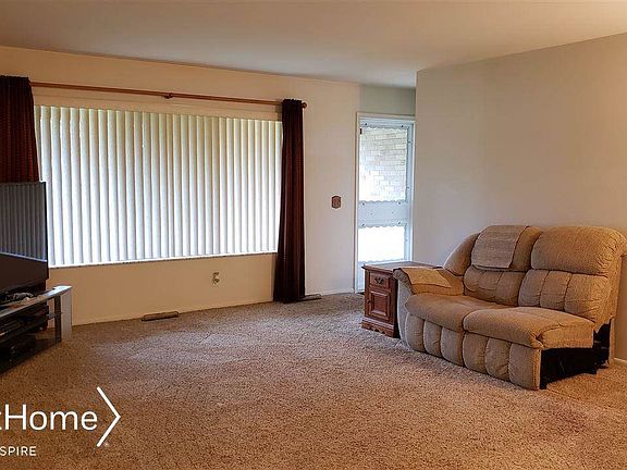 5th image of 5069 Woodcliff Dr