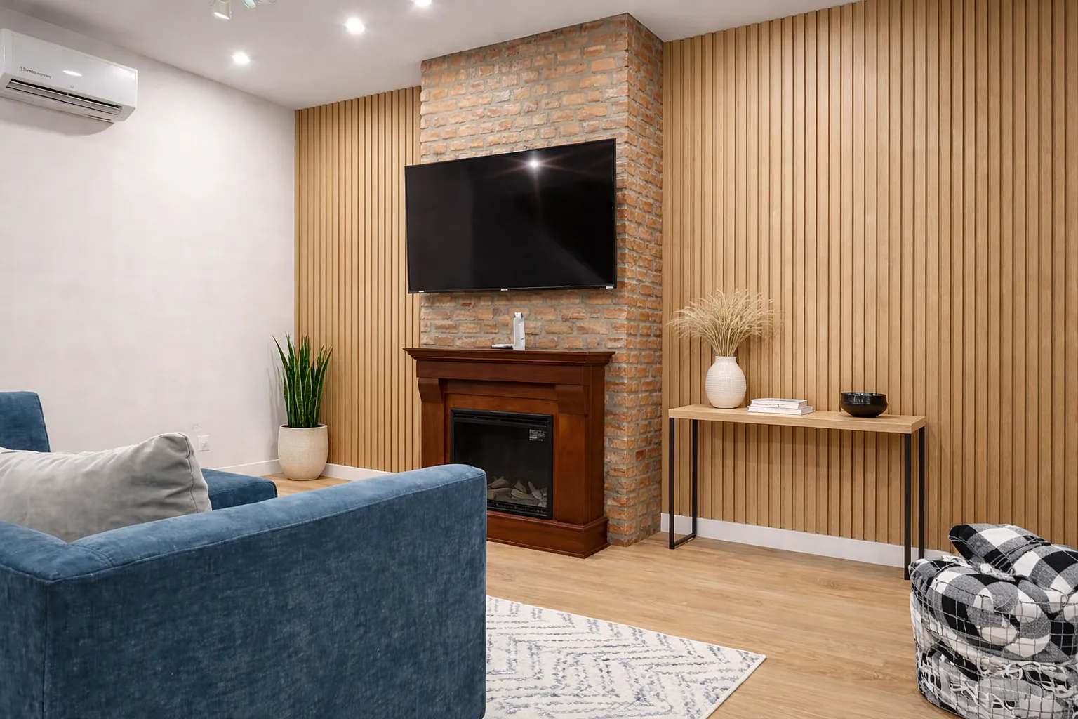 1 bed, 1.5 bath, 1282 sqft, $2,000 — Photo 2
