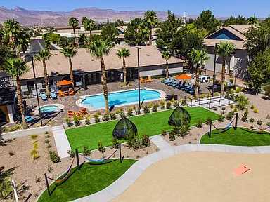 Xander 3900 Apartments