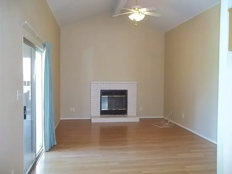 6339 N Delbert Ave — Photo 2