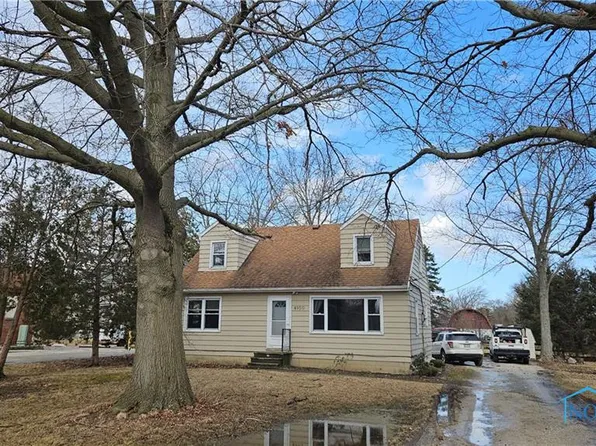 4950 Libbey Rd, Perrysburg, OH 43551