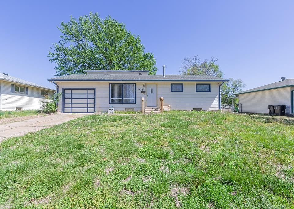 1st image of 1605 Dover Cir