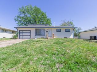 1605 Dover Cir, Salina, KS 67401