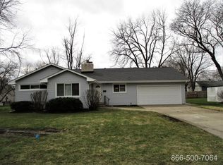 23 S Westlawn Ave, Aurora, IL 60506