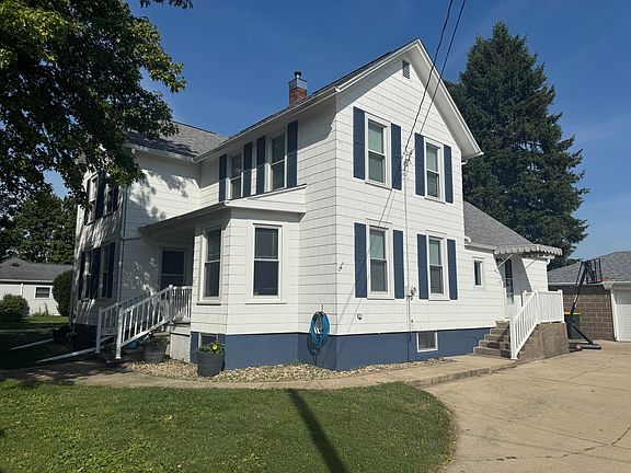 4th image of 523 E Wells St
