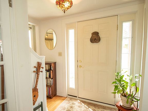 2nd image of 66 Woodview Ave