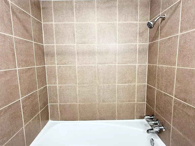 1141 N Durham Dr #18 — Photo 12