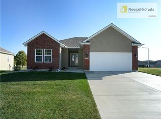 1111 SW Hoke Ct, Lees Summit, MO 64081