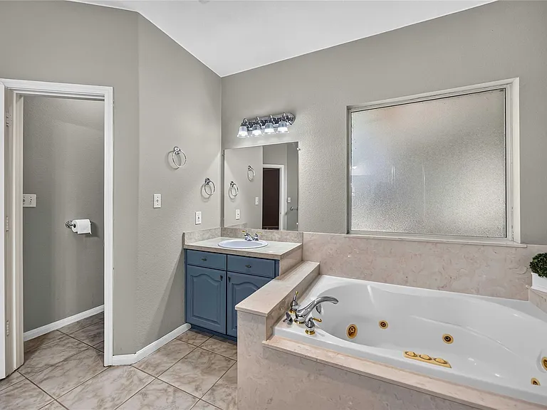22962 Volga Dr — Photo 23