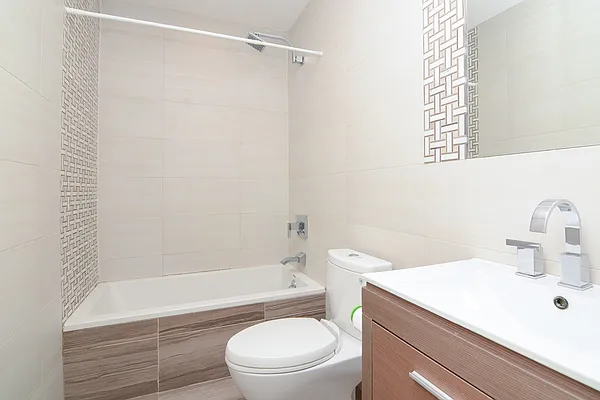 Rented by MySpaceNYC | media 18